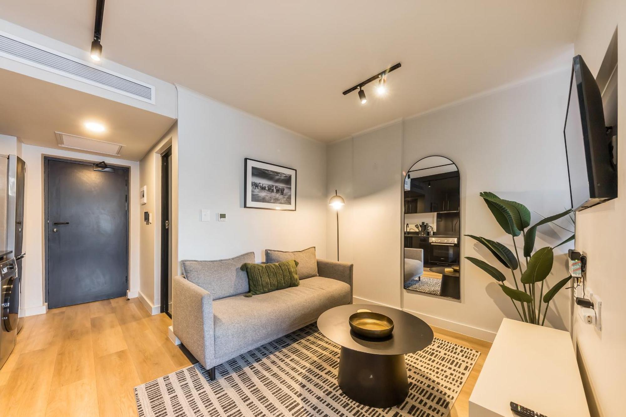 The Tokyo Luxury *